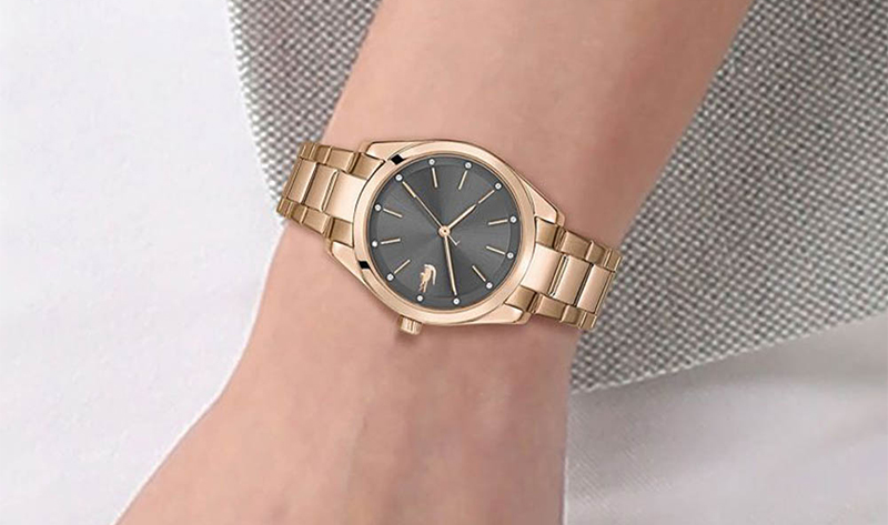 Đồng hồ dây thép không gỉ có độ bền bỉ cực kỳ cao